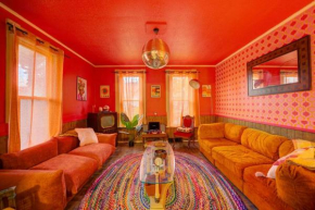 Retro 1970's Rollercoaster House 5 Mins from Cedar Point
